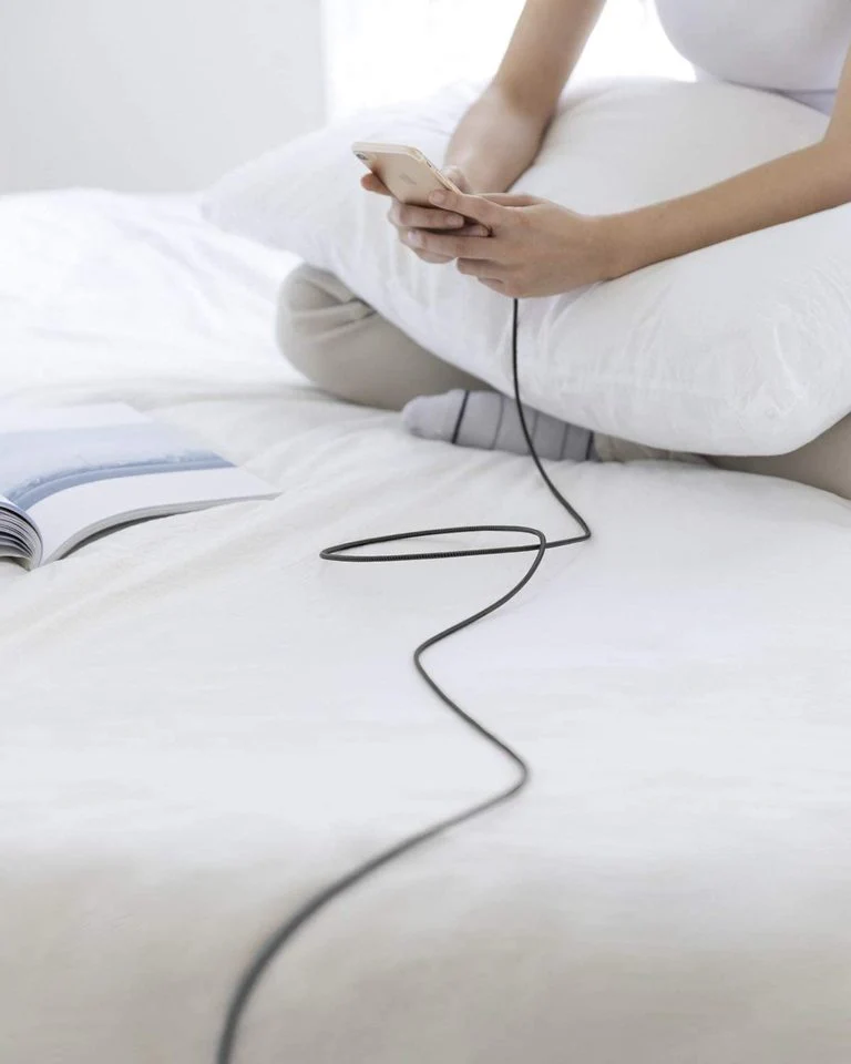 Anker Laptop Power Bank (25K, 165W, Built-In and Retractable Cables) and USB-A to Lightning Cable (Nylon) - Image 12